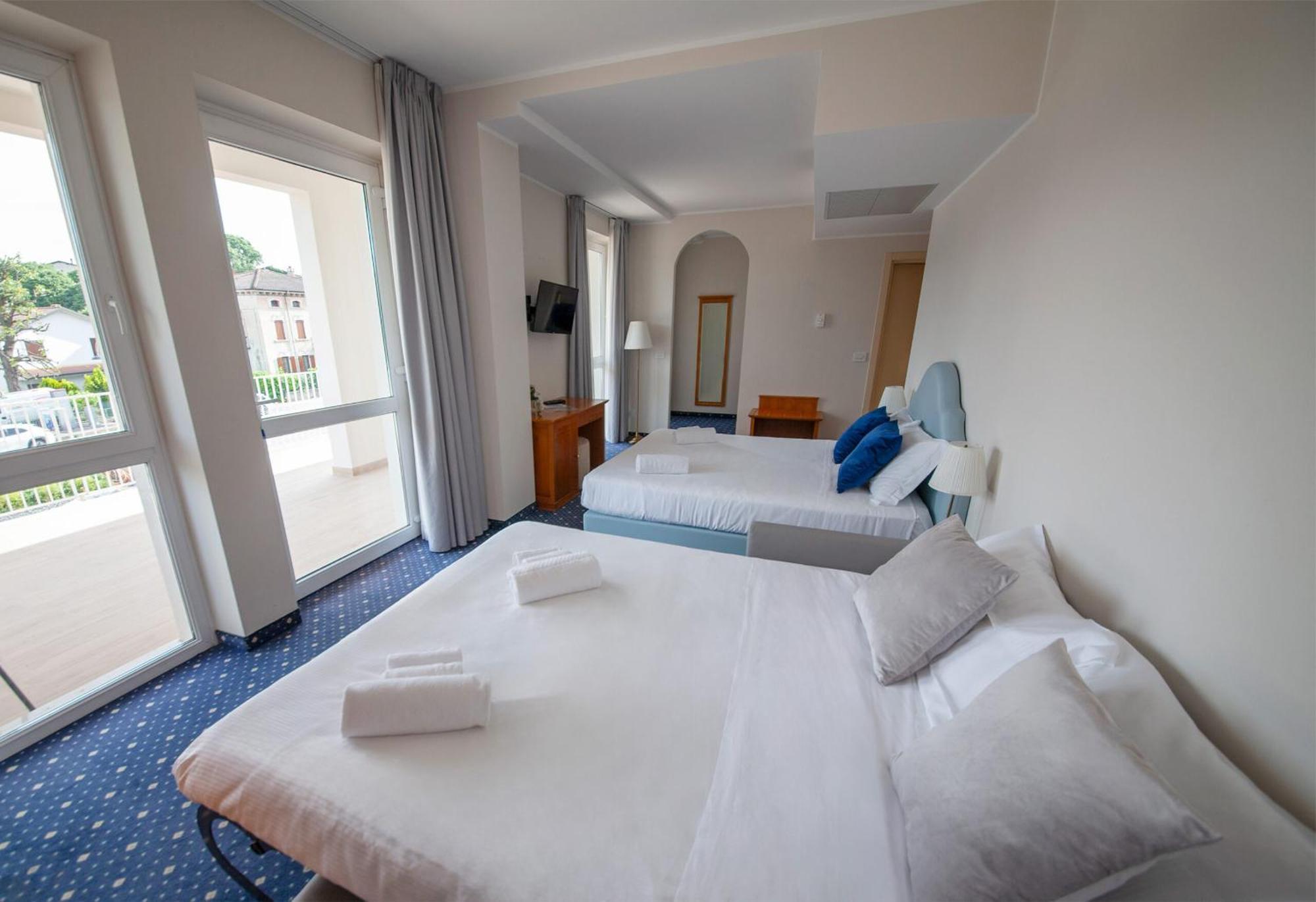 Deluxe Quadruple Room